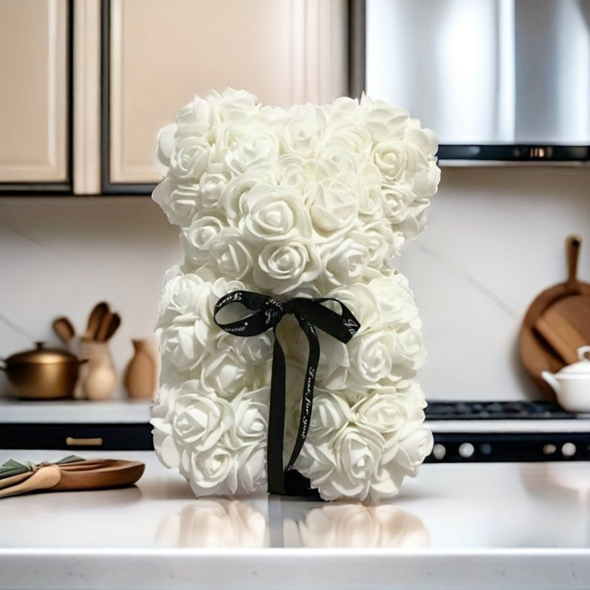 Orsetto decorativo da tavolo a forma di orso con rose artificiali, decorazione floreale regalo