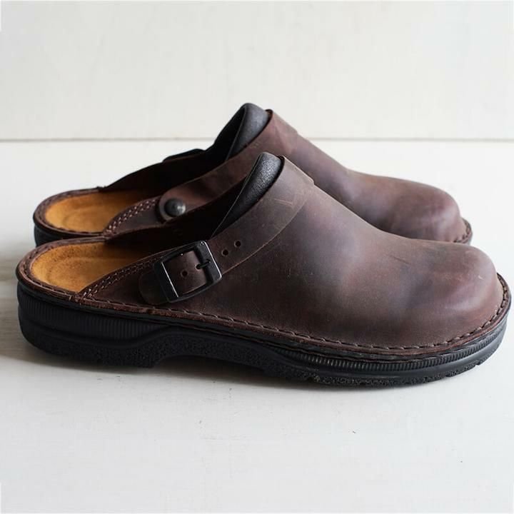 Berken Men’s Leather Slippers with Adjustable Strap and Soft Footbed