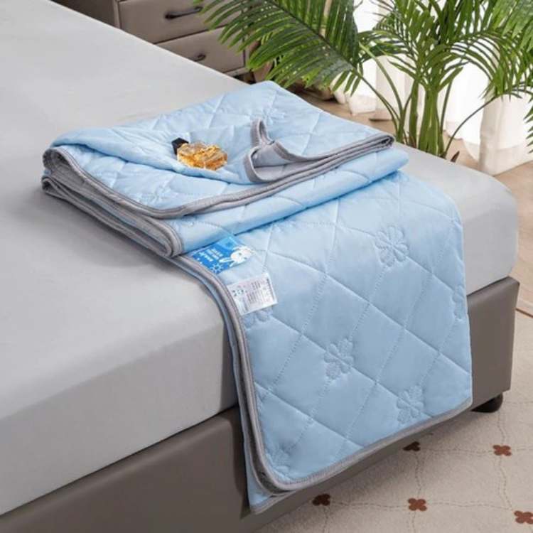 Breathable Cooling Blanket for Warm Summer Nights