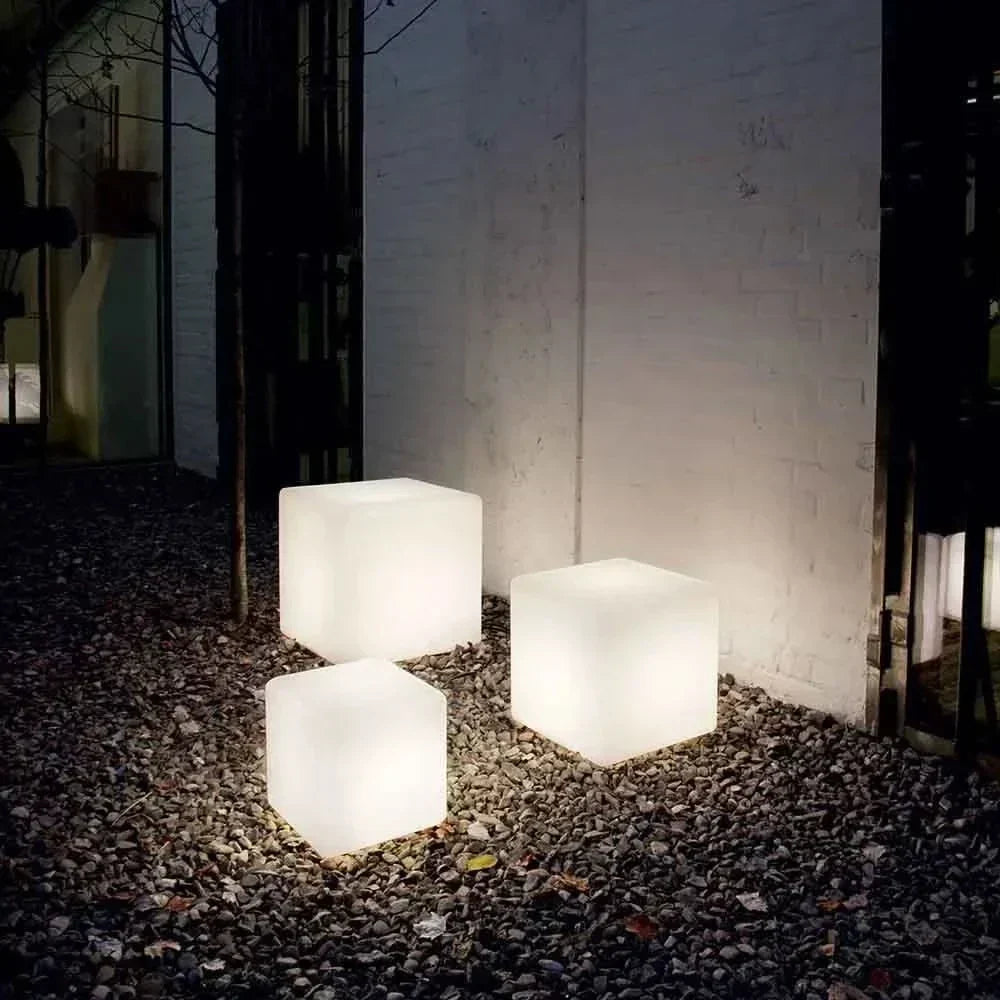 CubeGarda Wireless Cube Garden LED Light with 16-Colour Remote Control