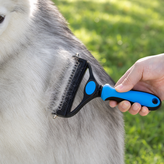 Double-Sided Dematting Brush for Dogs with 17-Blade Rake and 90-Tooth Deshedding Side