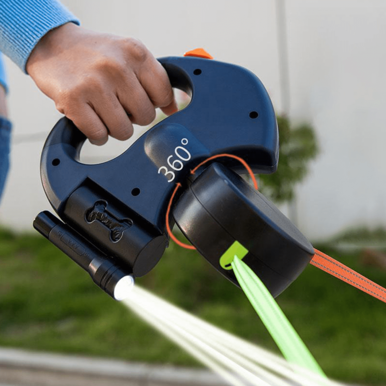 DoubleDog Dual Retractable Dog Lead with Anti Tangle Design and Light
