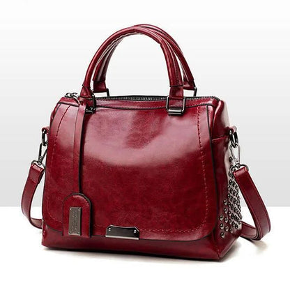 Elegant Soft Leather Shoulder Bag for Everyday Use