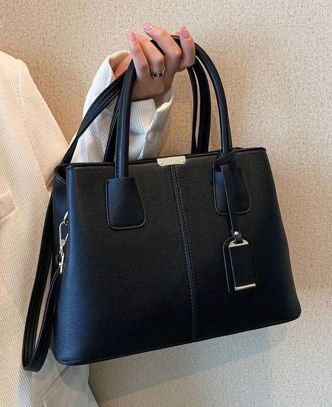 Emily PU Leather Crossbody Handbag with Elegant Chain Detail