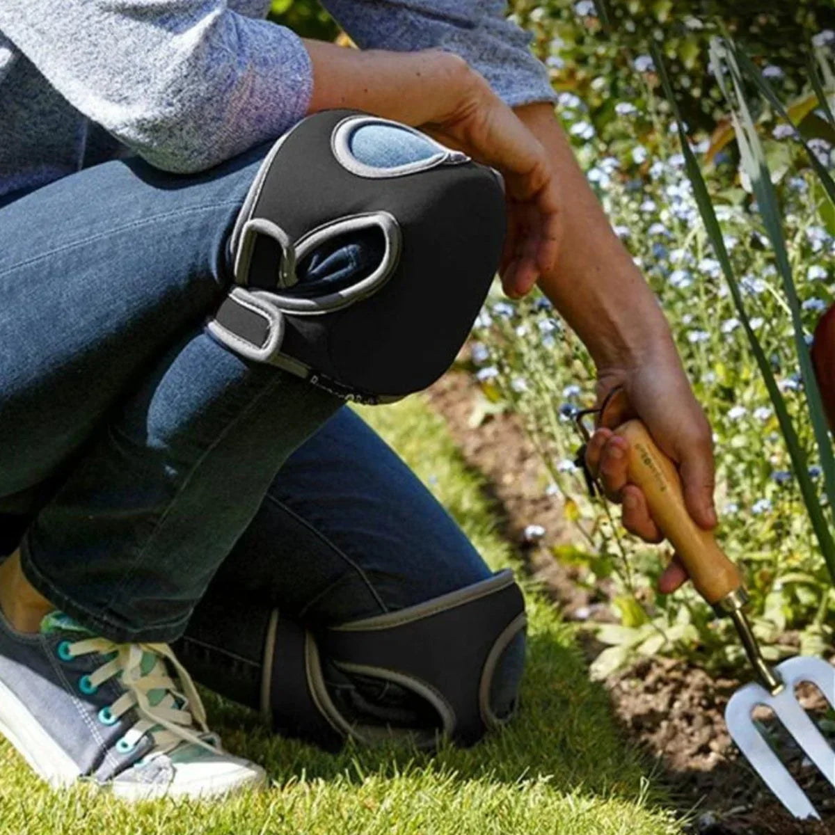 Ergonomic Garden Knee Pads with Extra Cushioning for Comfortable Kneeling