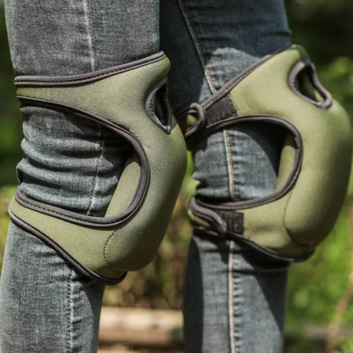 Ergonomic Garden Knee Pads with Extra Cushioning for Comfortable Kneeling