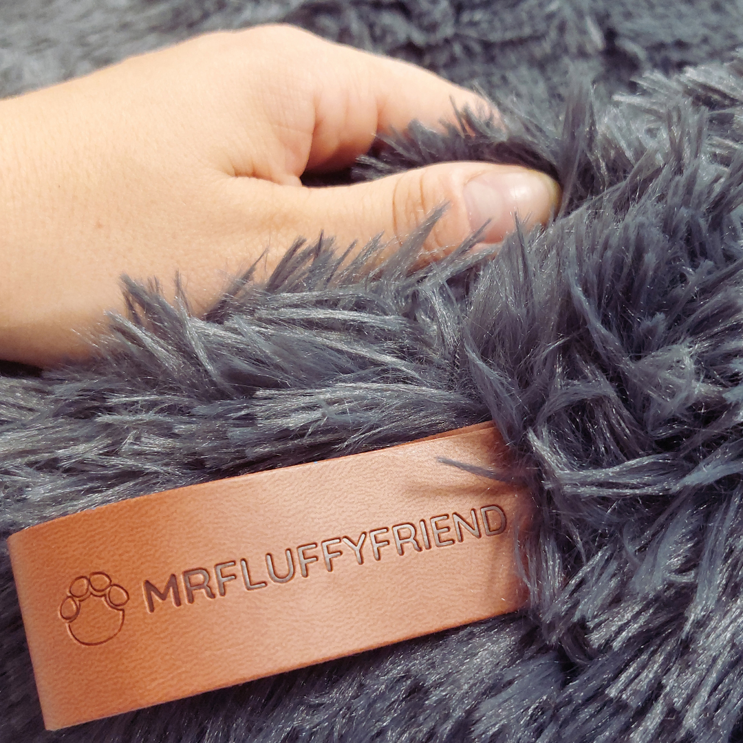 Fluffy Donut Dog Bed with Raised Edge and Plush Faux Fur