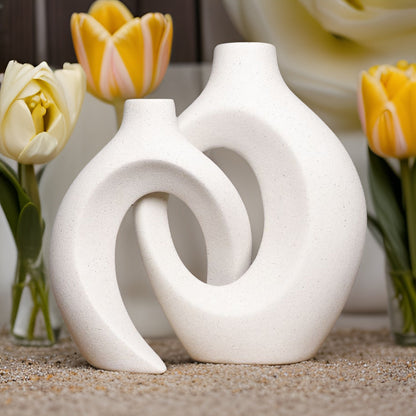 Gleora Intertwined Ceramic Flower Vase Elegant Decorative Centrepiece