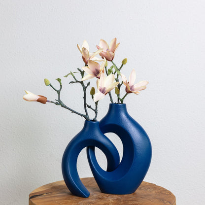 Gleora Intertwined Ceramic Flower Vase Elegant Decorative Centrepiece