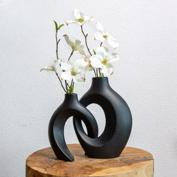 Gleora Intertwined Ceramic Flower Vase Elegant Decorative Centrepiece