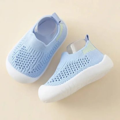 Slip-On-Sneaker für Kinder, atmungsaktives Mesh, leicht, rutschfeste Schuhe