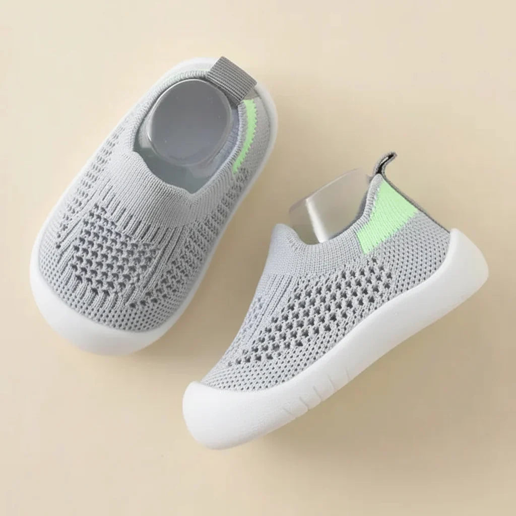 Slip-On-Sneaker für Kinder, atmungsaktives Mesh, leicht, rutschfeste Schuhe