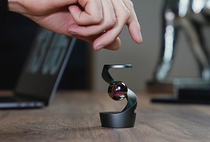 Luna Kinetic Desk Orb Stress Relief Focus Toy Decor