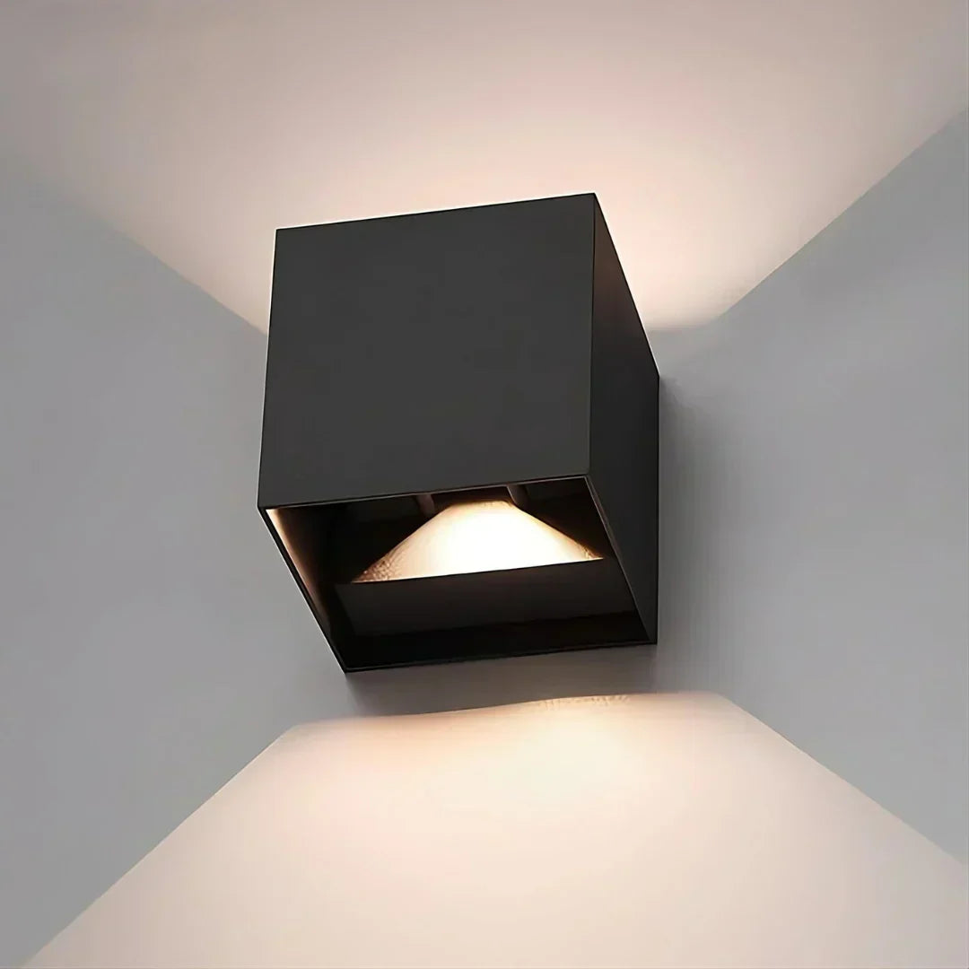 Luxe Motion Sensor Wall Light Warm LED 2700K