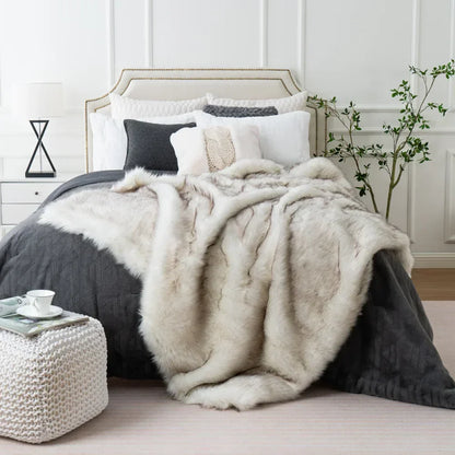 Luxury Faux Fox Fur Throw Blanket with Ultra Soft Plush Feel and Elegant Home Decor Design