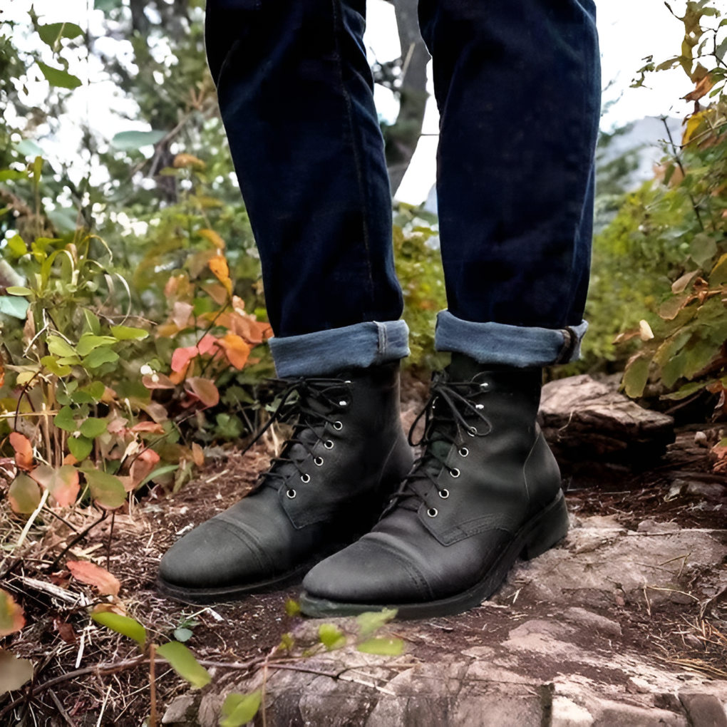 Men's Vintage Lace-Up Boots in Synthetic Leather