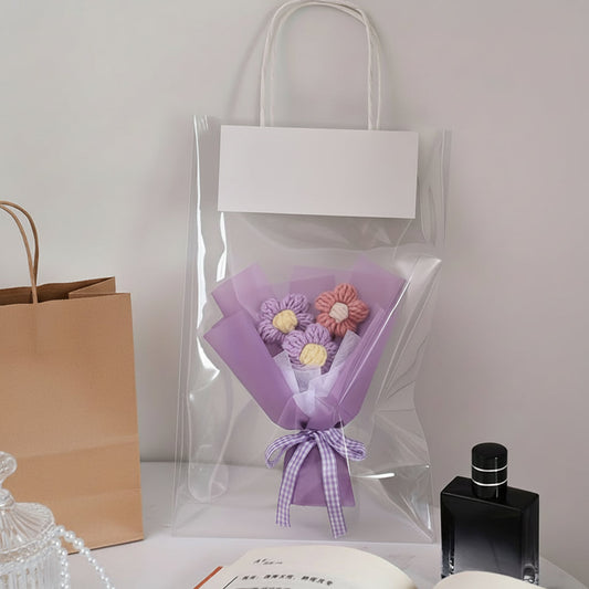 Mini bouquet di fiori avvolto in stile artigianale, decorazione regalo