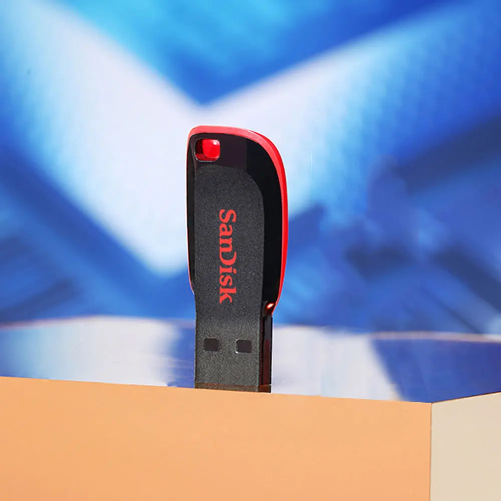 Portable USB Flash Drive for Everyday File Storage and Transfer