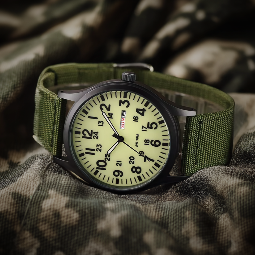 Rugged Outdoor Men’s Watch with Waterproof Stainless Steel Design