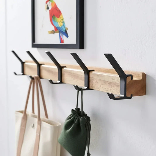 Skandinavische Wandgarderobe aus Holz mit verstellbaren Doppelhaken, Organizer für den Eingangsbereich