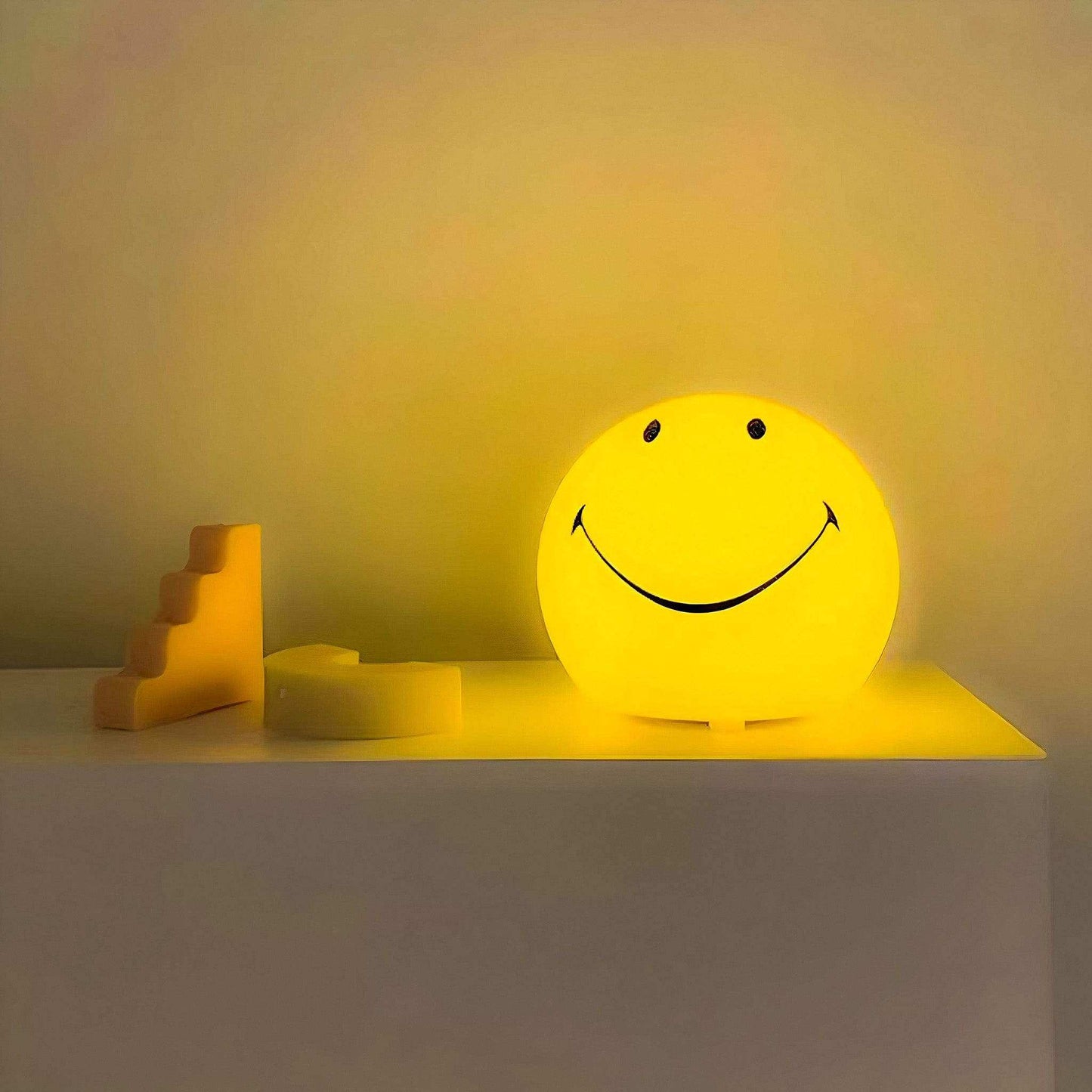 SmileyGlow Dimmable LED Night Lamp with Warm Ambient Light