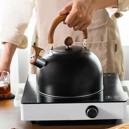Velvettle Stainless Steel Whistling Kettle with Fast Boil and 3L Capacity