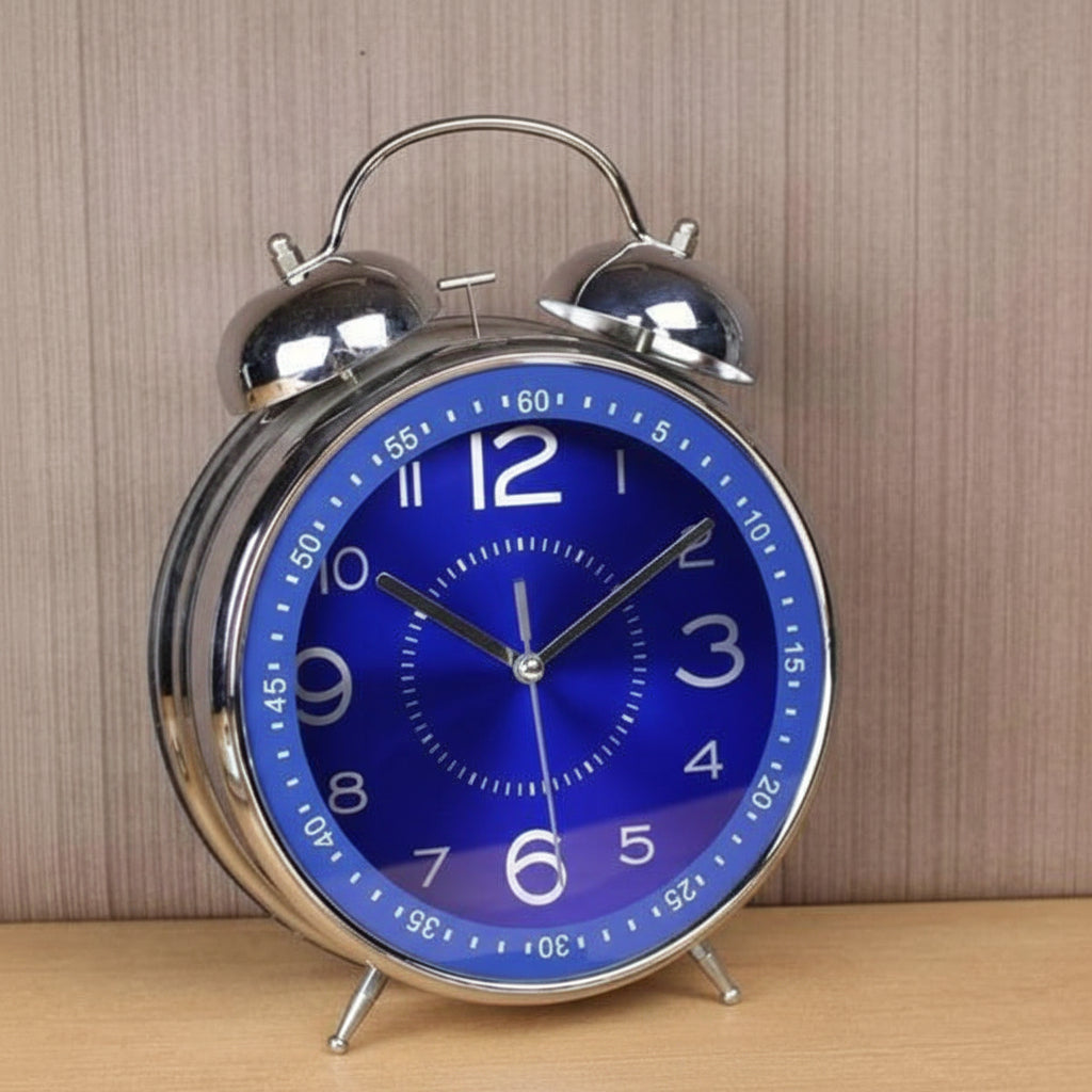 Vintage metalen dubbele belwekker luid retro voor naast het bed