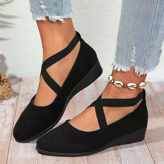 Women's Closed Ballerina Shoes with Criss-Cross Straps and Low Heel